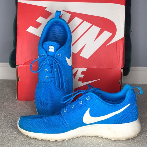 nike roshe run blue hero